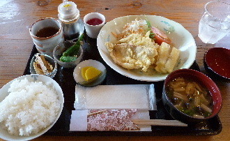 喫茶きらきら星 徳島県阿南市で日替わりランチを食べる オーツの日常生活